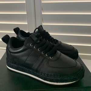 Auth Alexander McQueen black‎ leather sneakers 36